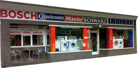 Schwarz Hausgeräte Fassadenbeschriftung